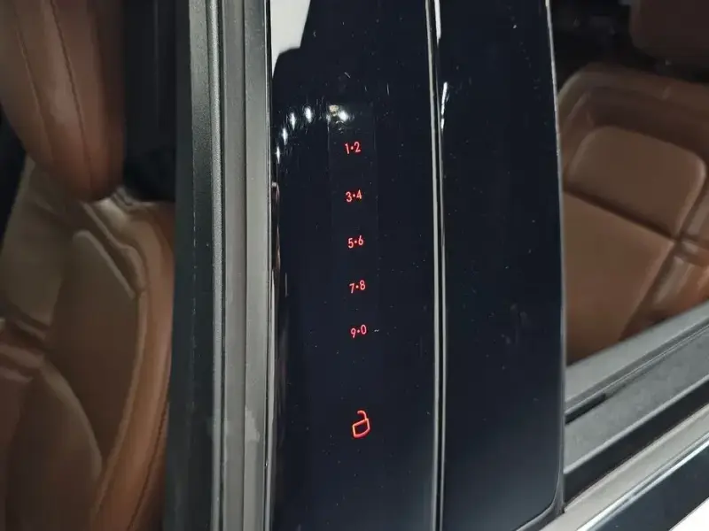 2021 Lincoln Aviator с пробегом 70 603 км
