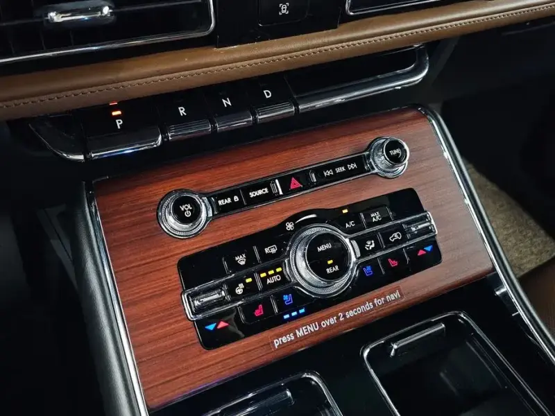 2021 Lincoln Aviator с пробегом 70 603 км