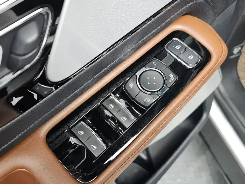 2021 Lincoln Aviator с пробегом 70 603 км