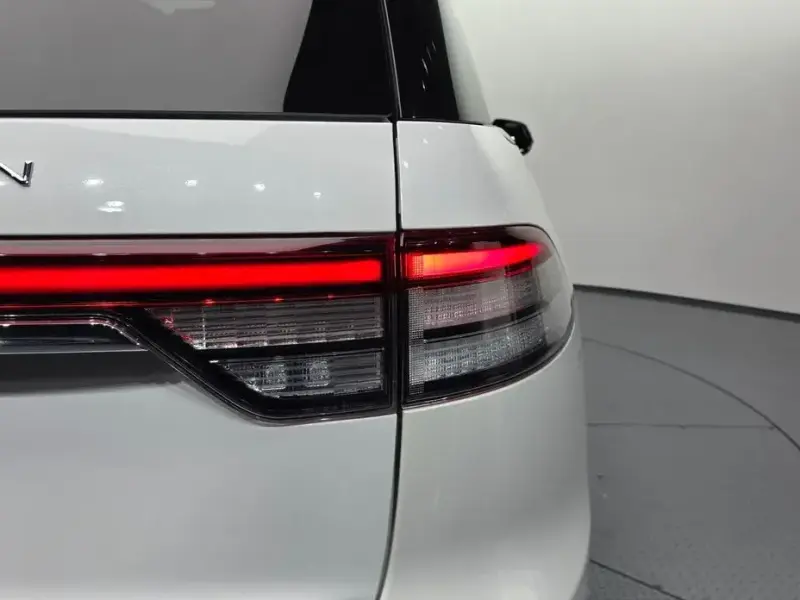 2021 Lincoln Aviator с пробегом 54 673 км