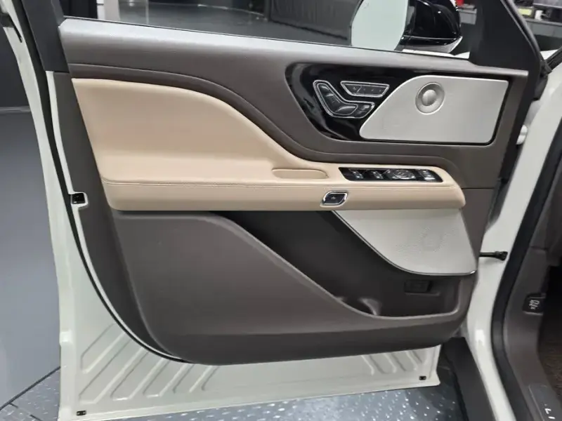 2021 Lincoln Aviator с пробегом 54 673 км