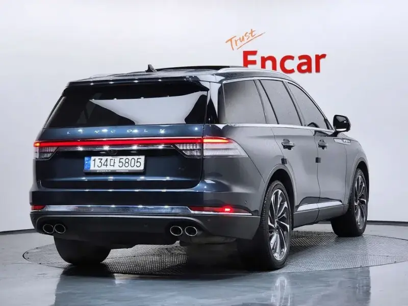 2023 Lincoln Aviator с пробегом 27 770 км