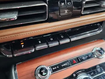 2023 Lincoln Aviator с пробегом 27 770 км