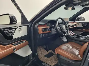 2023 Lincoln Aviator с пробегом 27 770 км