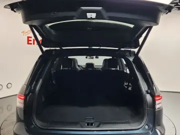 2023 Lincoln Aviator с пробегом 27 770 км