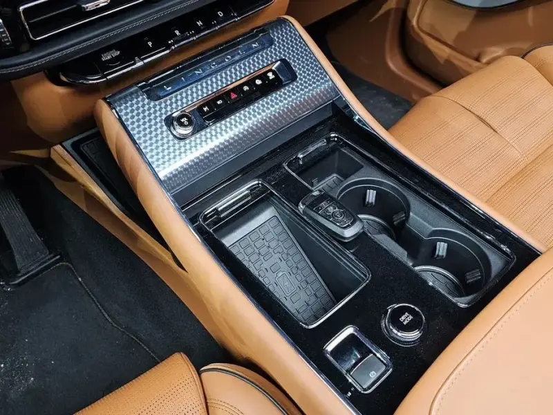 2025 Lincoln Aviator с пробегом 25 825 км