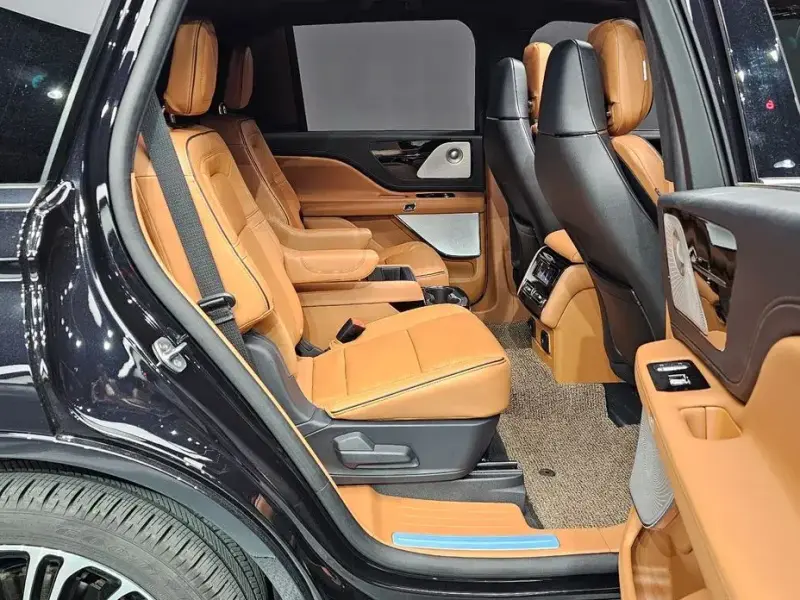 2025 Lincoln Aviator с пробегом 25 825 км