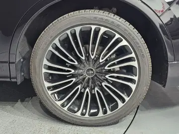 2025 Lincoln Aviator с пробегом 25 825 км