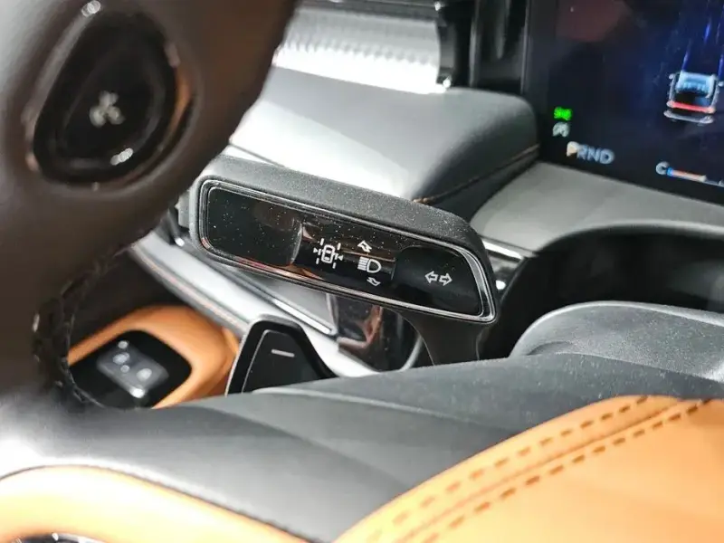2025 Lincoln Aviator с пробегом 25 825 км