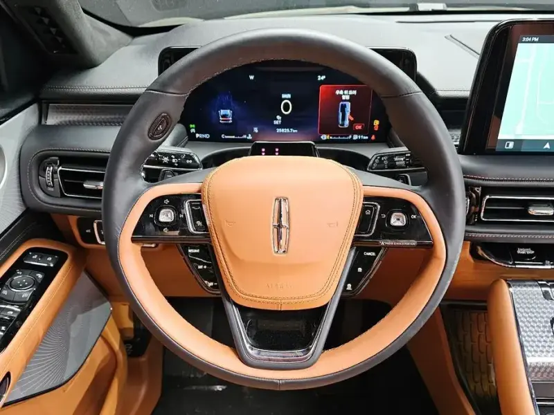 2025 Lincoln Aviator с пробегом 25 825 км