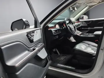 2021 Lincoln Aviator с пробегом 50 772 км