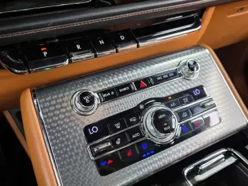 2020 Lincoln Aviator с пробегом 76 377 км