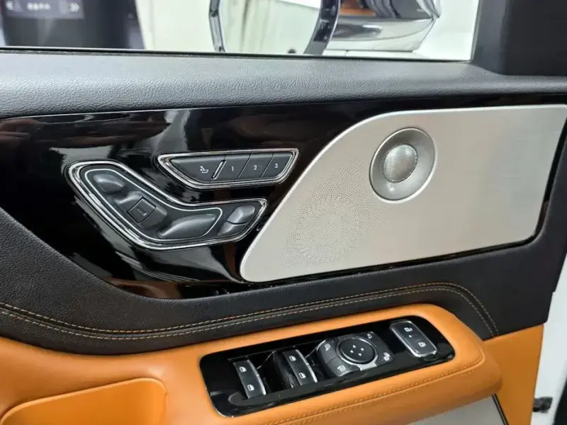 2020 Lincoln Aviator с пробегом 76 377 км