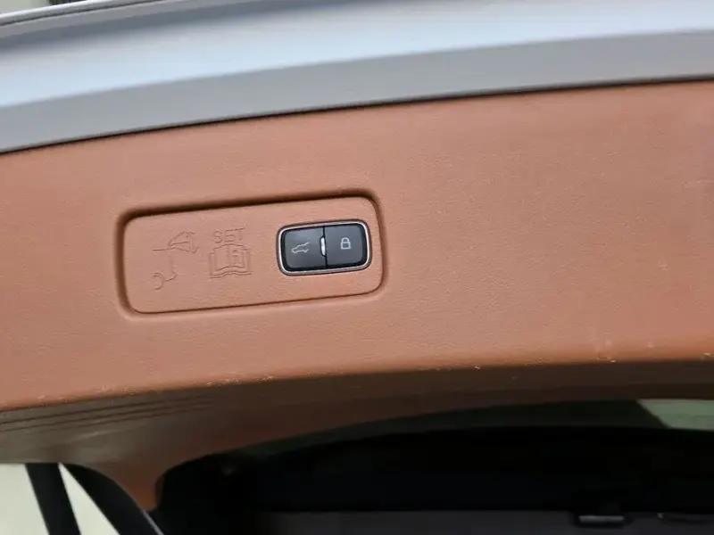 2020 Lincoln Aviator с пробегом 76 377 км
