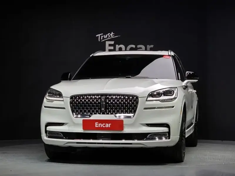 2023 Lincoln Aviator с пробегом 27 272 км