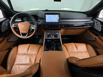 2023 Lincoln Aviator с пробегом 27 272 км