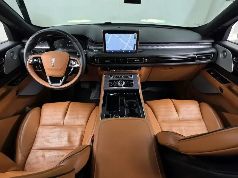 2023 Lincoln Aviator с пробегом 27 272 км