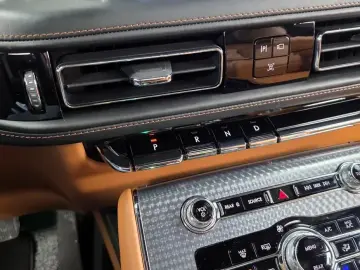 2023 Lincoln Aviator с пробегом 27 272 км