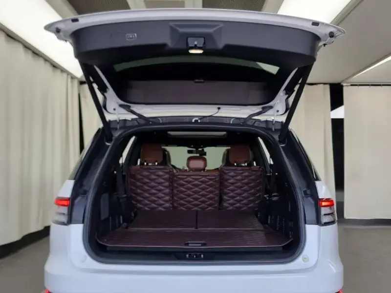 2023 Lincoln Aviator с пробегом 22 773 км