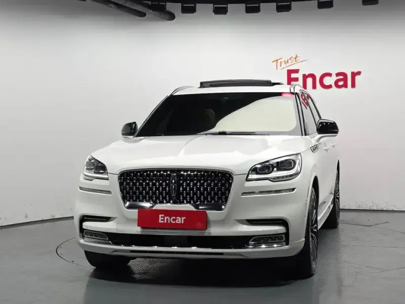 2023 Lincoln Aviator с пробегом 13 589 км