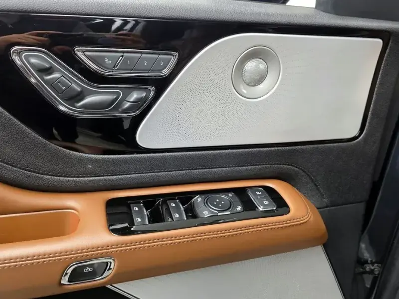 2022 Lincoln Aviator с пробегом 37 384 км