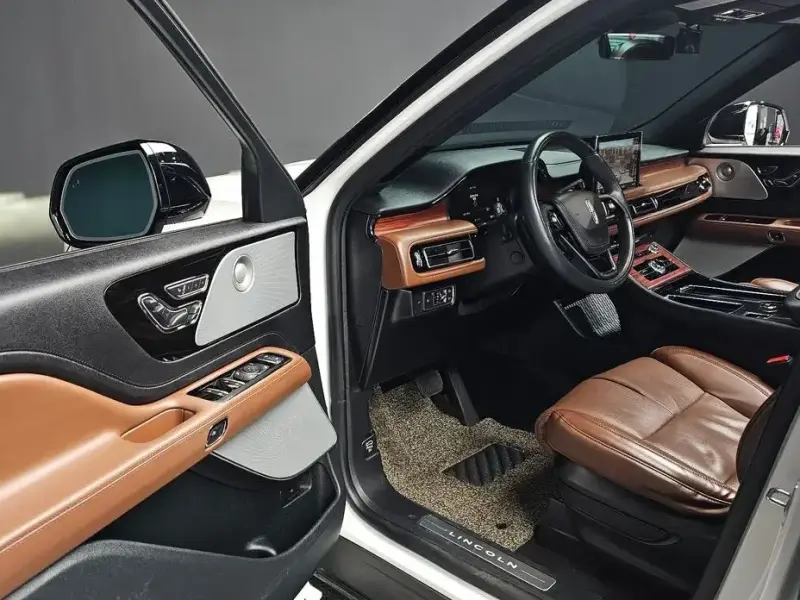 2021 Lincoln Aviator с пробегом 69 124 км