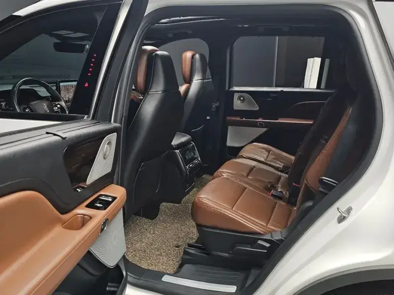 2021 Lincoln Aviator с пробегом 69 124 км