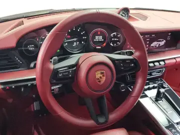 2022 Porsche 911 с пробегом 28 691 км