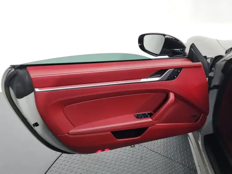 2022 Porsche 911 с пробегом 28 691 км