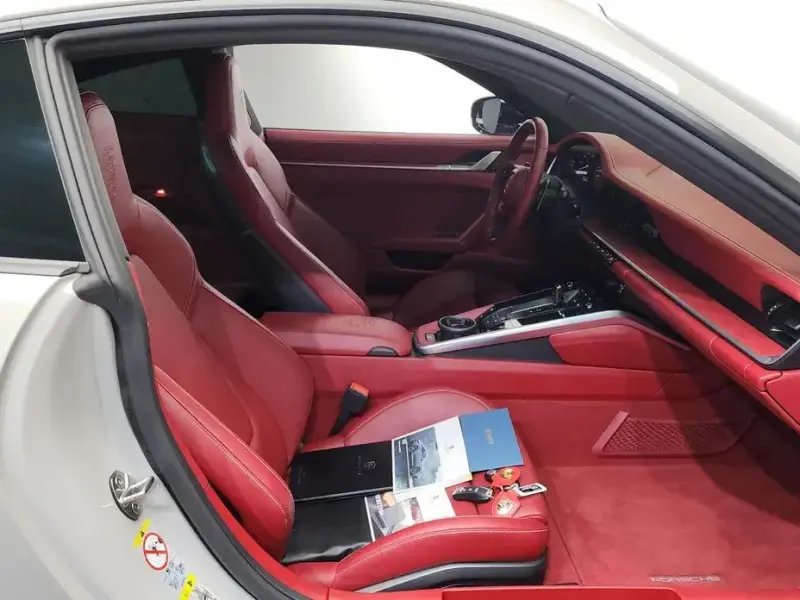 2022 Porsche 911 с пробегом 28 691 км