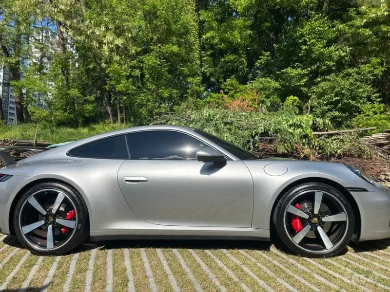2020 Porsche 911 с пробегом 10 000 км