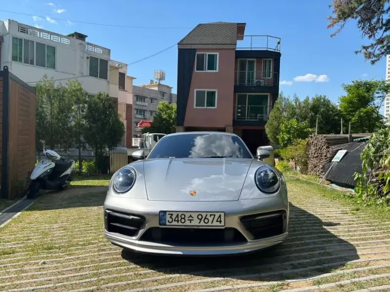 2020 Porsche 911 с пробегом 10 000 км