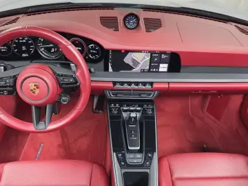 2020 Porsche 911 с пробегом 27 841 км