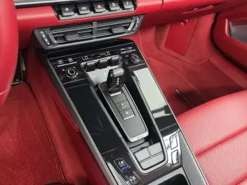 2020 Porsche 911 с пробегом 27 841 км