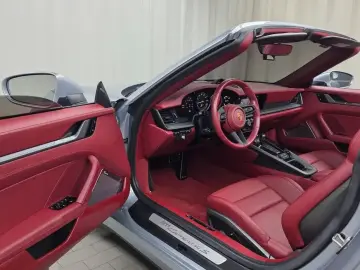 2020 Porsche 911 с пробегом 27 841 км