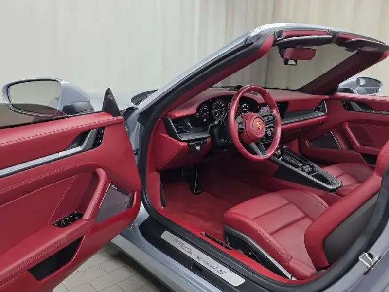 2020 Porsche 911 с пробегом 27 841 км