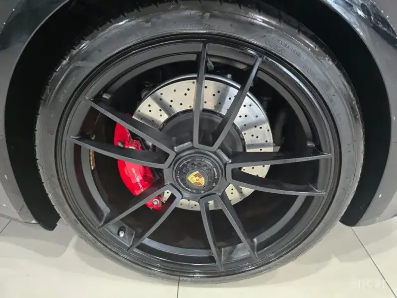 2023 Porsche 911 с пробегом 14 267 км