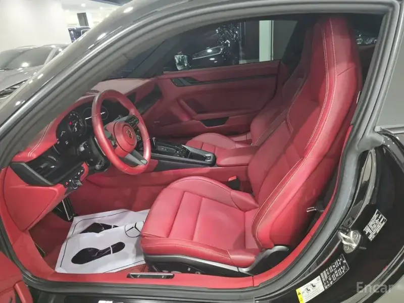 2023 Porsche 911 с пробегом 14 267 км