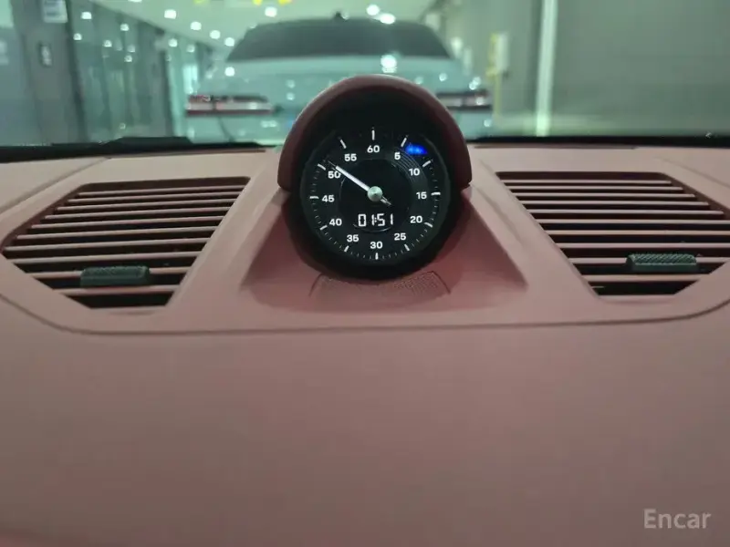 2023 Porsche 911 с пробегом 14 267 км