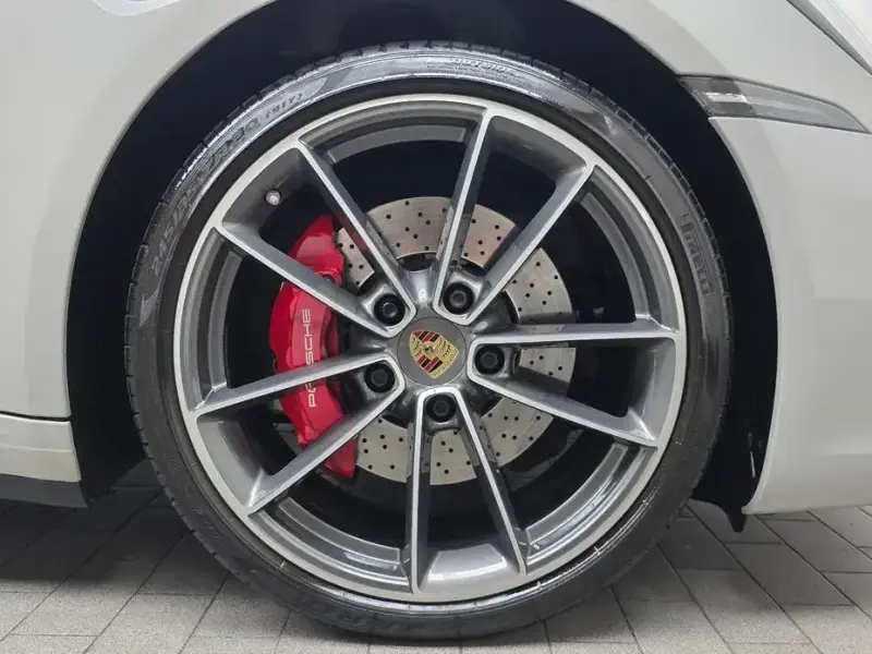 2021 Porsche 911 с пробегом 12 466 км