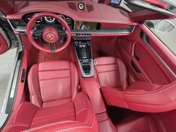 2021 Porsche 911 с пробегом 12 466 км
