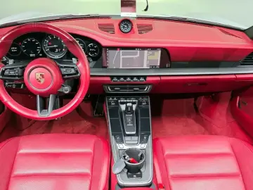 2020 Porsche 911 с пробегом 44 611 км