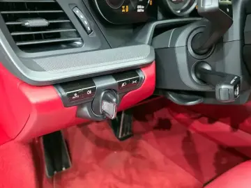 2020 Porsche 911 с пробегом 44 611 км