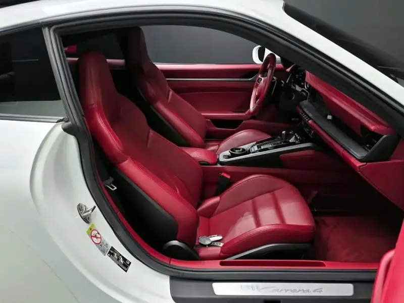 2020 Porsche 911 с пробегом 44 611 км