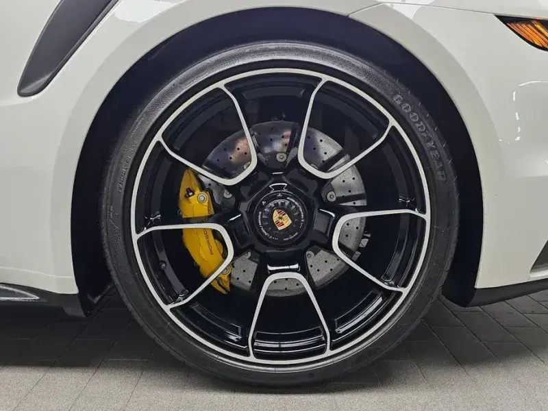 2024 Porsche 911 с пробегом 9 587 км