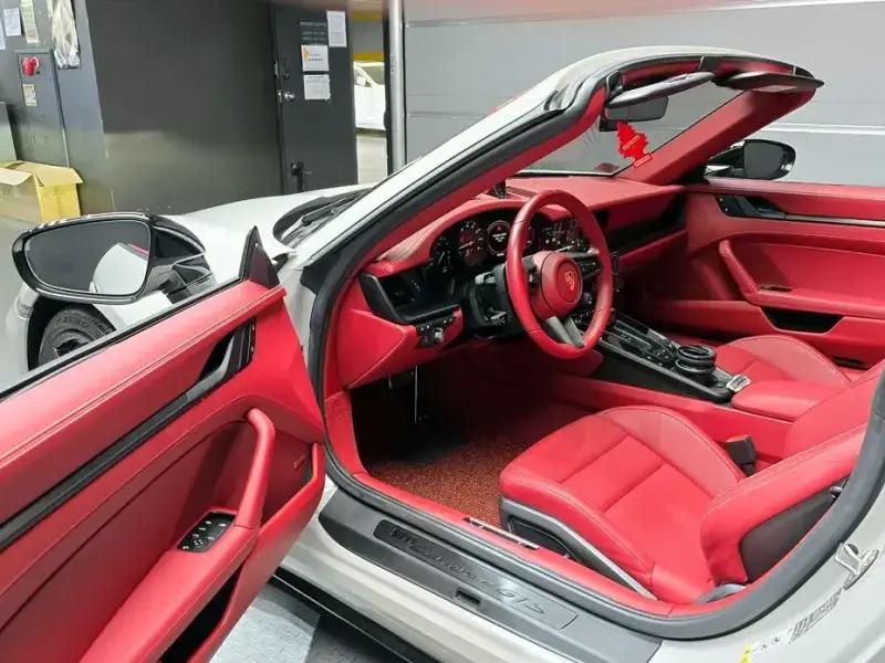 2023 Porsche 911 с пробегом 11 845 км