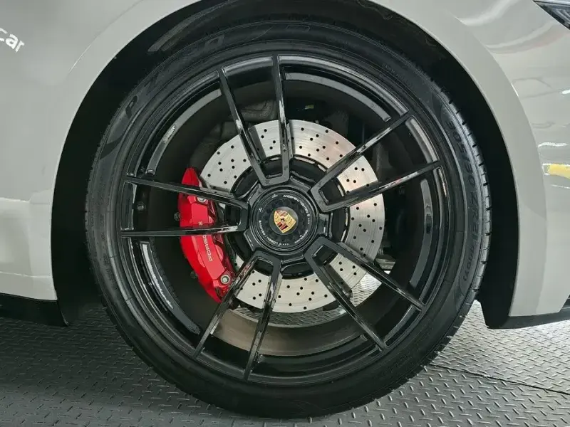 2023 Porsche 911 с пробегом 11 845 км