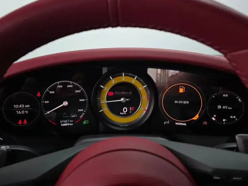 2023 Porsche 911 с пробегом 16 804 км