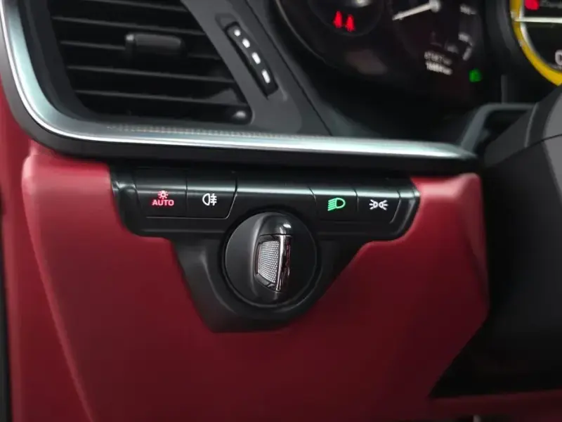 2023 Porsche 911 с пробегом 16 804 км