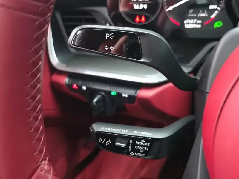 2023 Porsche 911 с пробегом 16 804 км